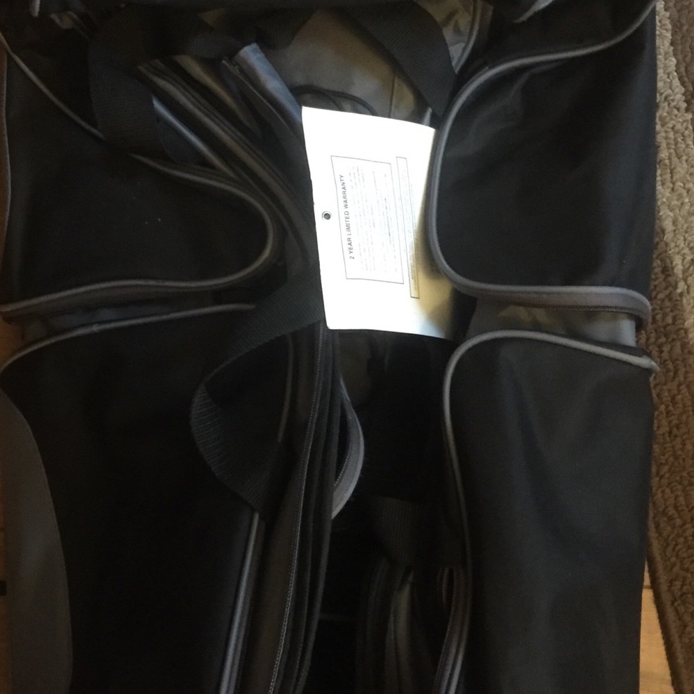 Destinations travel bag with wheels